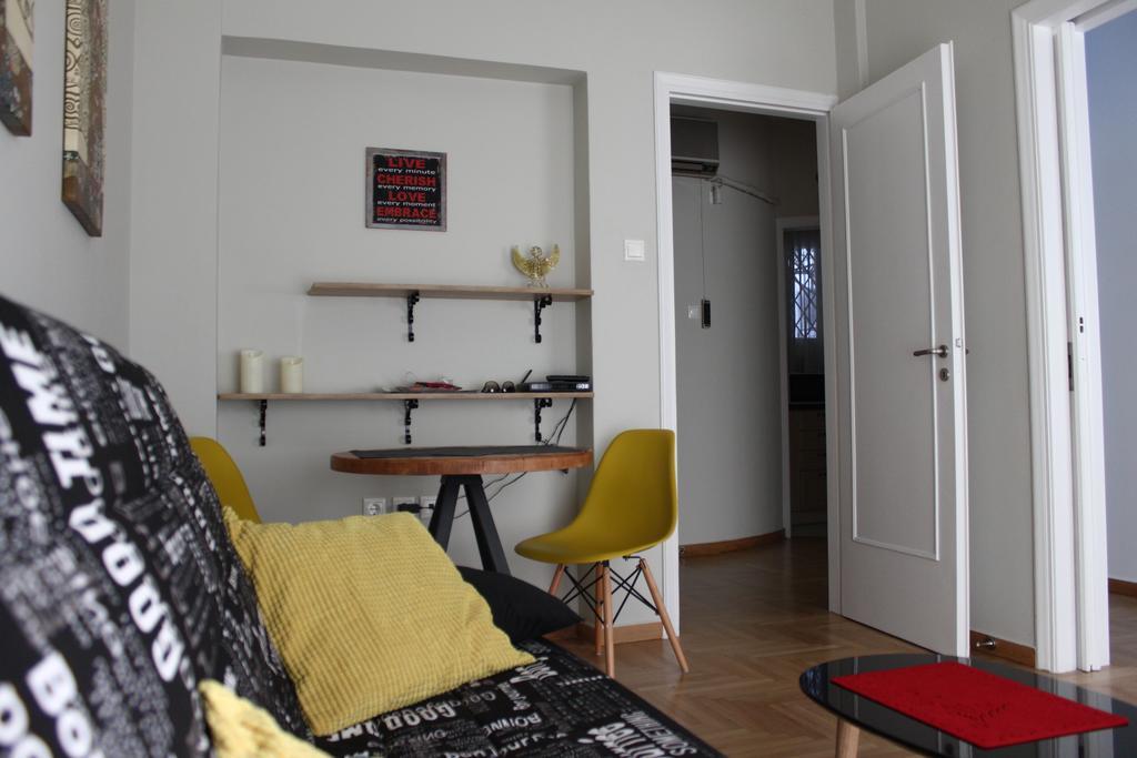 Cheery Apartment In The Center Of Athena Bagian luar foto
