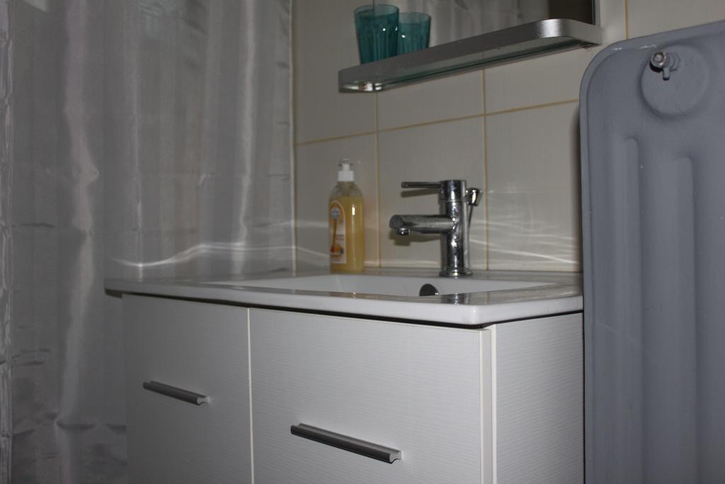 Cheery Apartment In The Center Of Athena Bagian luar foto